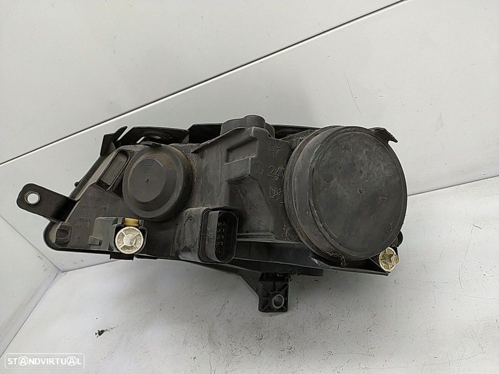 Farol Direito Volkswagen Passat Variant (3C5) - 4