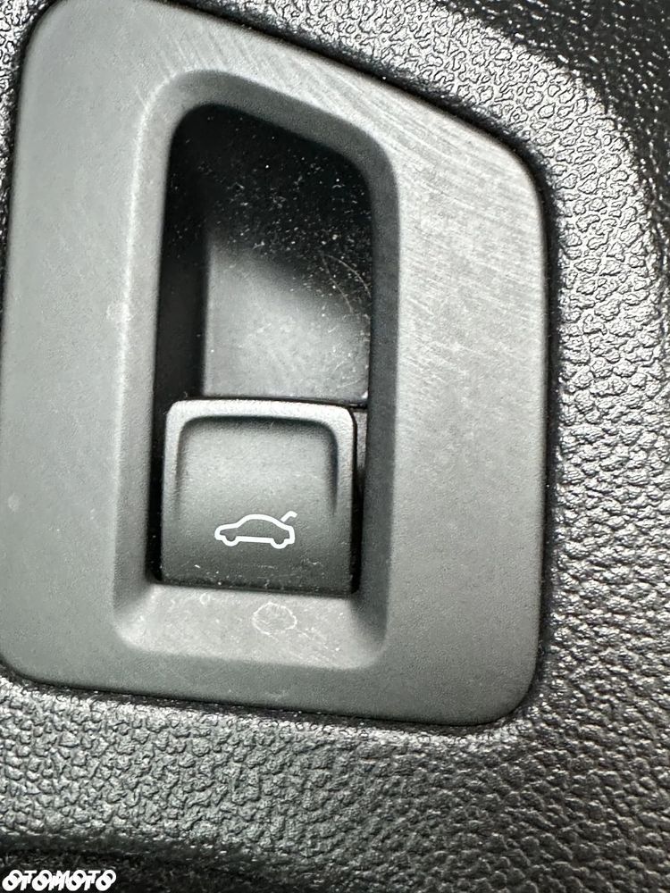 Volkswagen Passat 2.0 TDI 4Mot Elegance DSG - 29