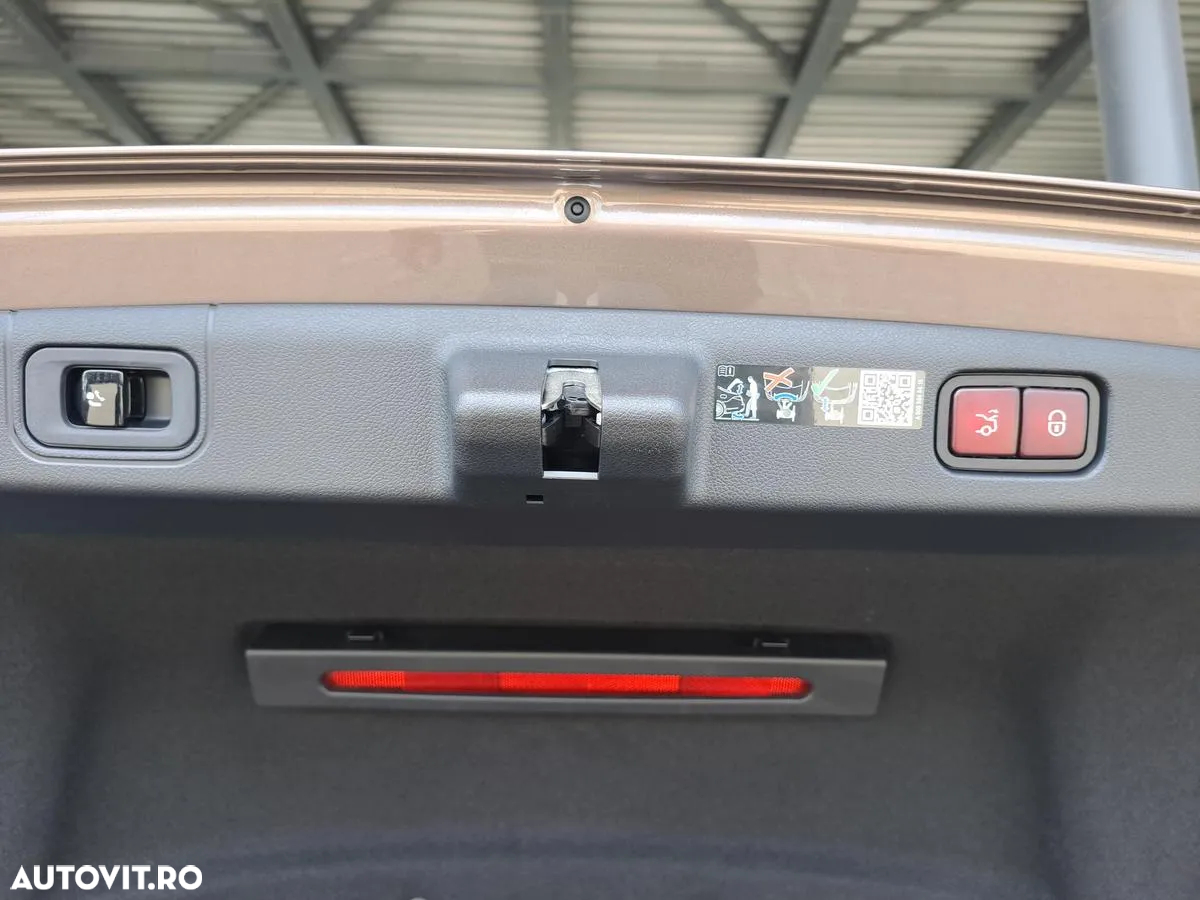 Mercedes-Benz E 200 4Matic 9G-TRONIC Edition AMG Line - 17