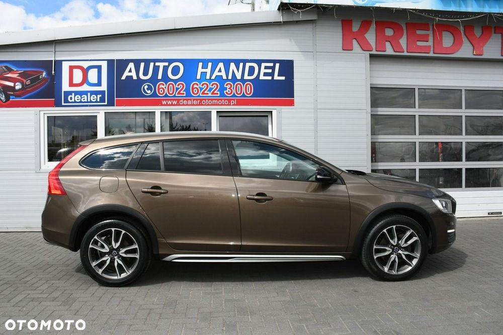 Volvo V60 Cross Country D3 Drive-E Summum - 13