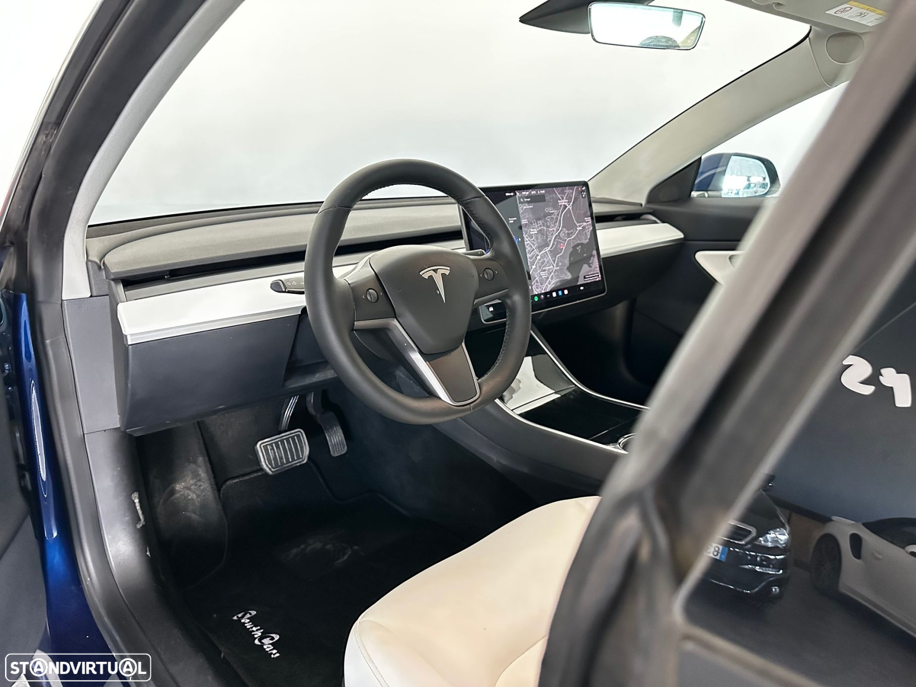Tesla Model 3 - 11