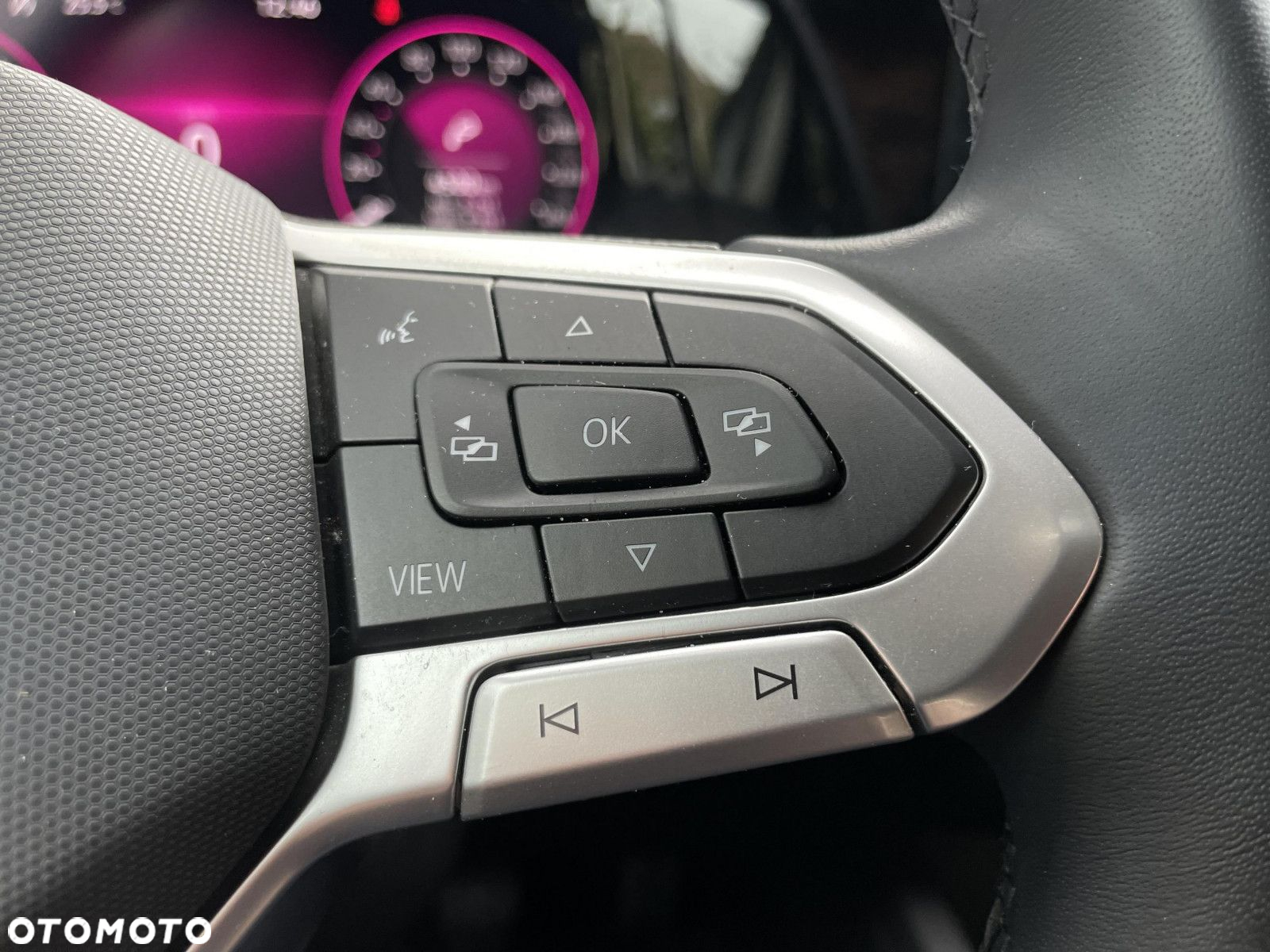Volkswagen Golf VIII 2.0 TDI Life - 27