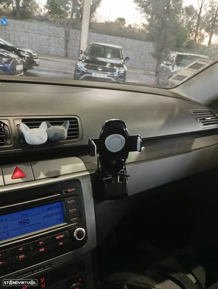 VW Passat Variant 2.0 TDi Confortline - 20