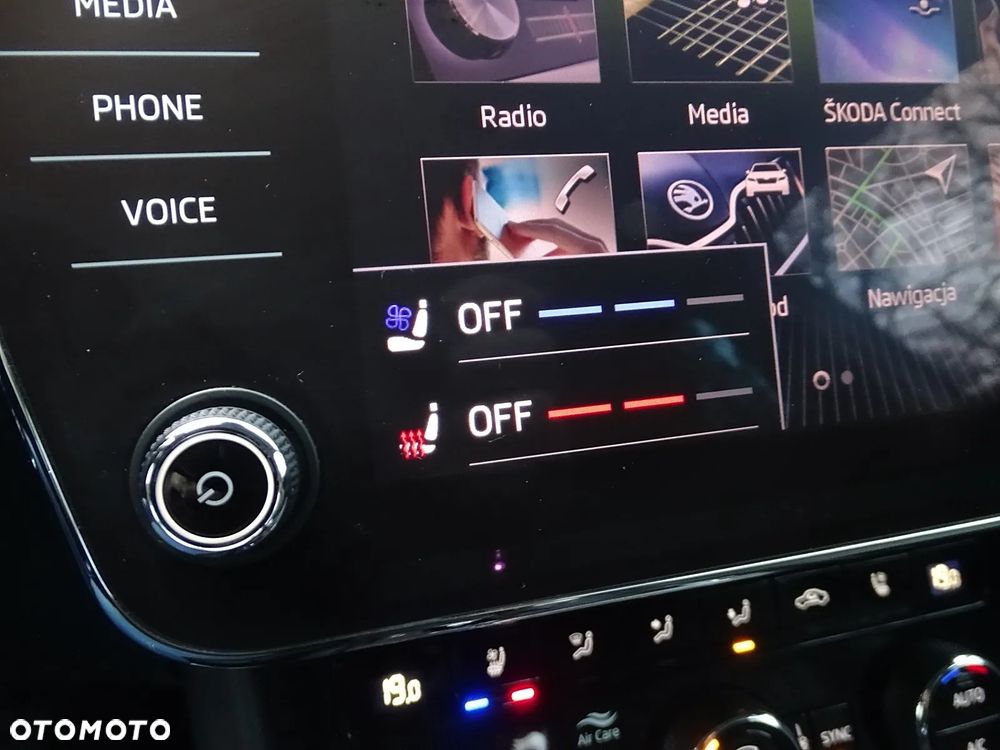 Skoda Superb 2.0 TDI SCR Style DSG - 32