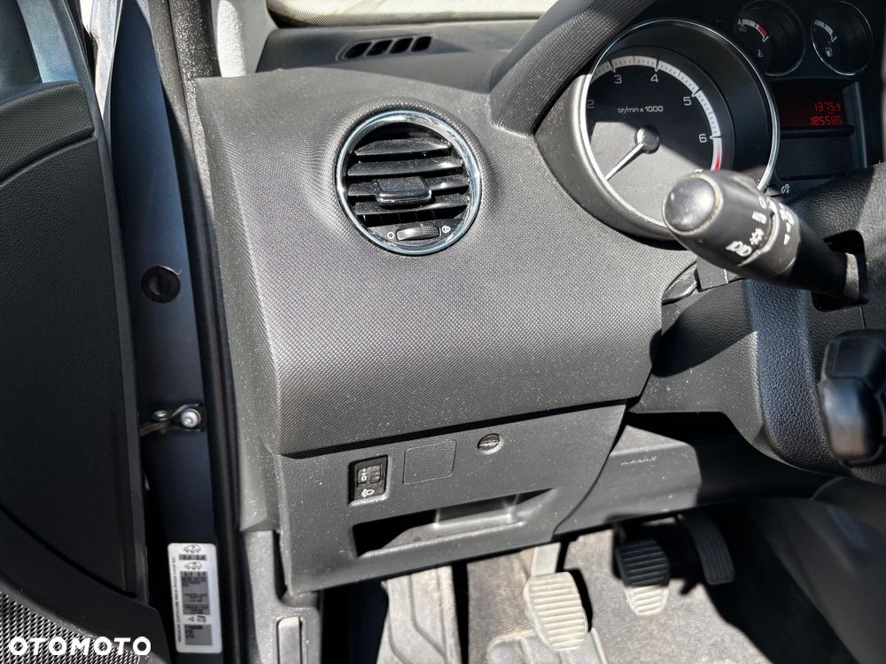 Peugeot 308 120 VTi Premium - 32