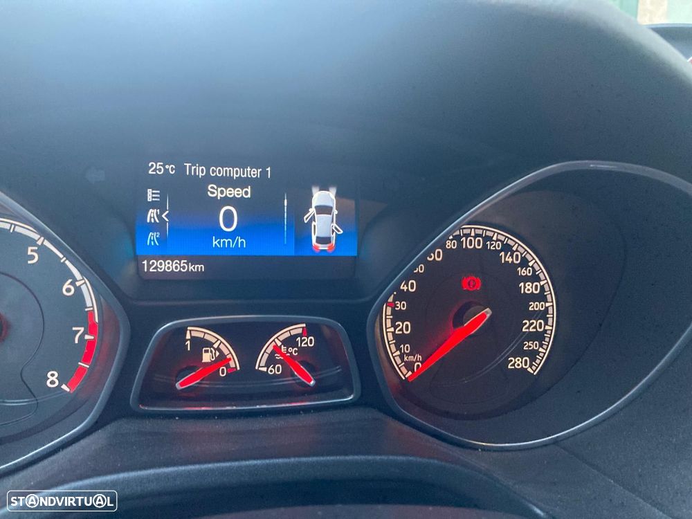 Ford Focus 2.0 EcoBoost ST - 19