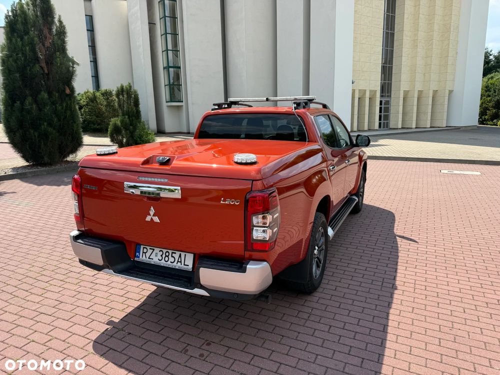 Mitsubishi L200 2.2 d DC Instyle Plus - 10