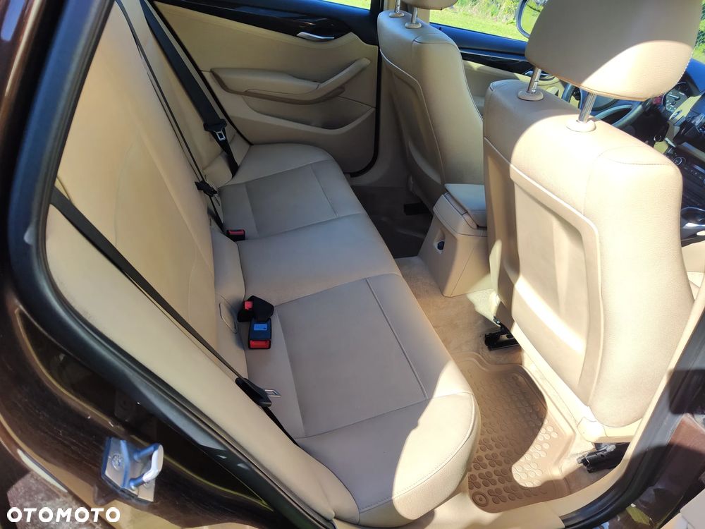 BMW X1 xDrive20d - 11