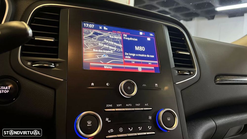 Renault Mégane ENERGY TCe 130 INTENS - 19