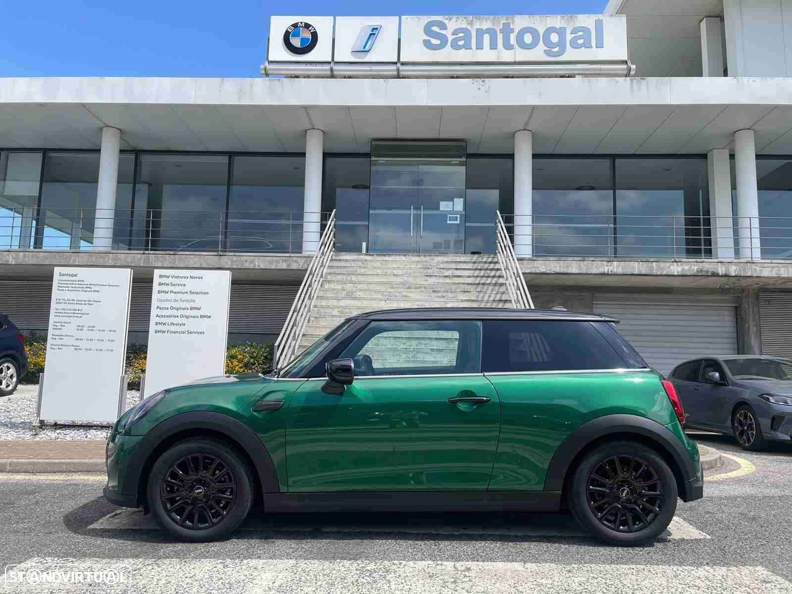 MINI 3 Portas Cooper Premium P. Essential Auto - 5