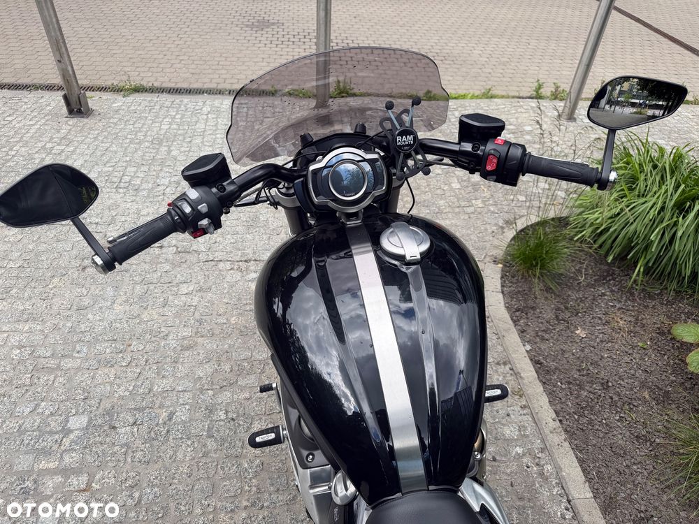 Triumph Rocket - 11