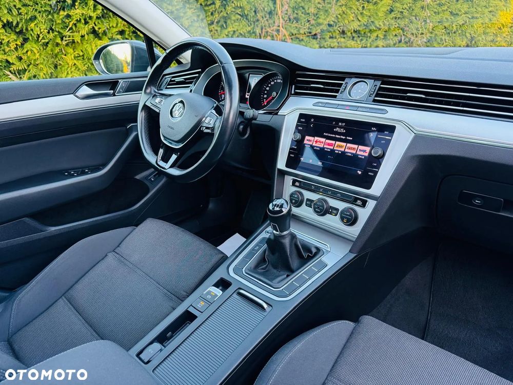 Volkswagen Passat 1.5 TSI EVO Elegance - 25