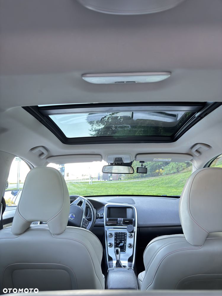 Volvo XC 60 D4 Drive-E Ocean Race - 3