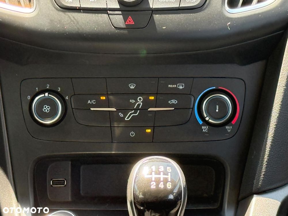 Ford Focus - 11