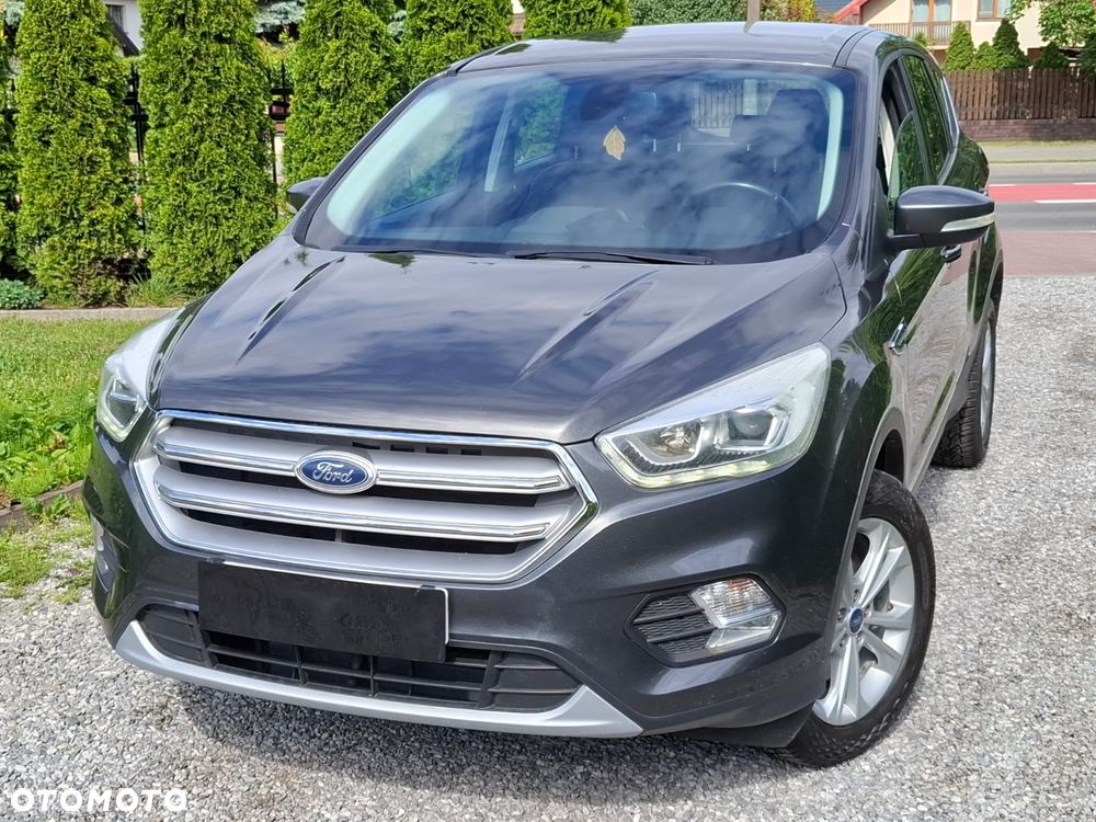 Ford Kuga 1.5 TDCi 2x4 Titanium - 4