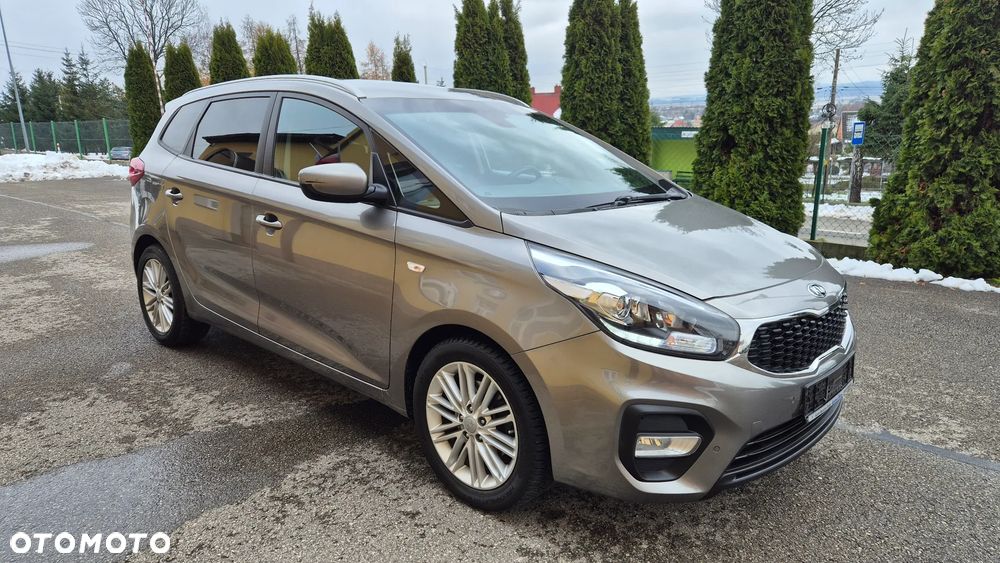 Kia Carens 1.6 GDI Dream Team Edition - 29