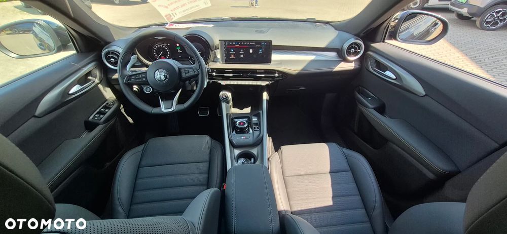 Alfa Romeo Tonale 1.5 T4 GSE mHEV Veloce DCT - 11