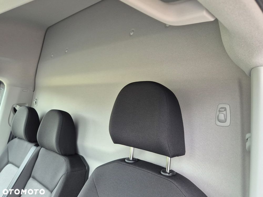 Volkswagen Crafter - 13