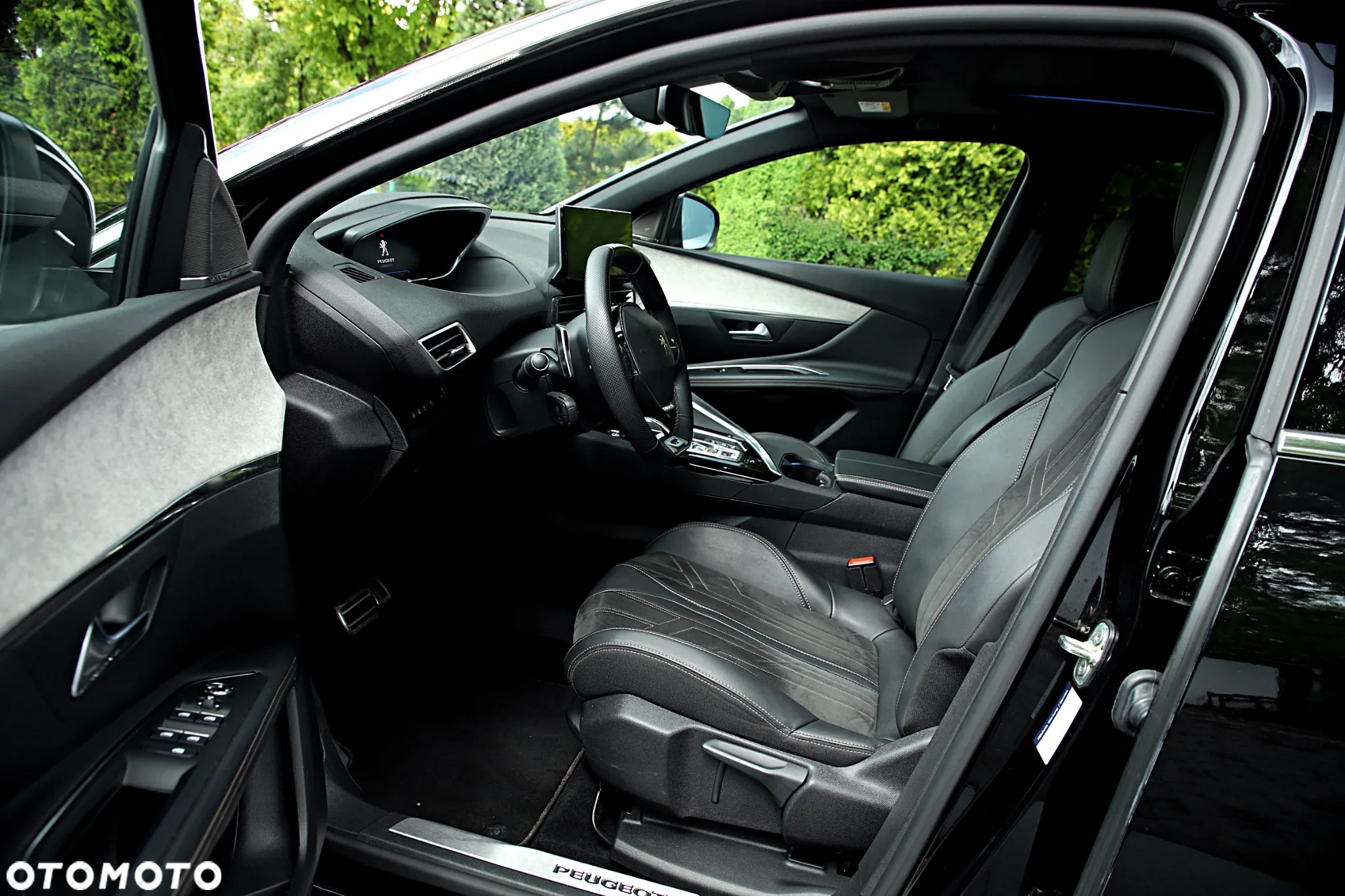 Peugeot 3008 1.6 PureTech Hybrid4 PHEV GT Pack S&S EAT8 - 17
