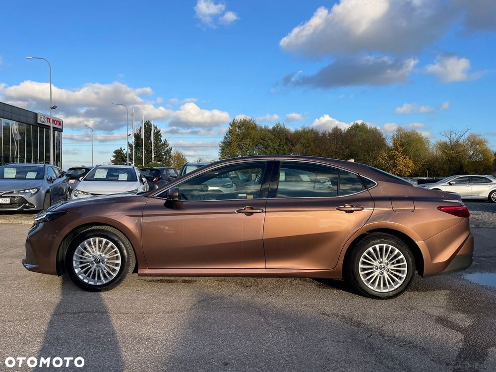 Toyota Camry - 8