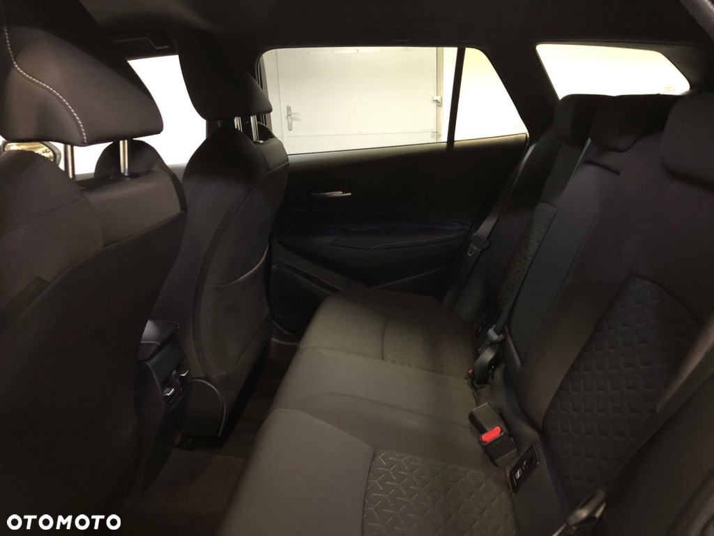 Toyota Corolla - 13