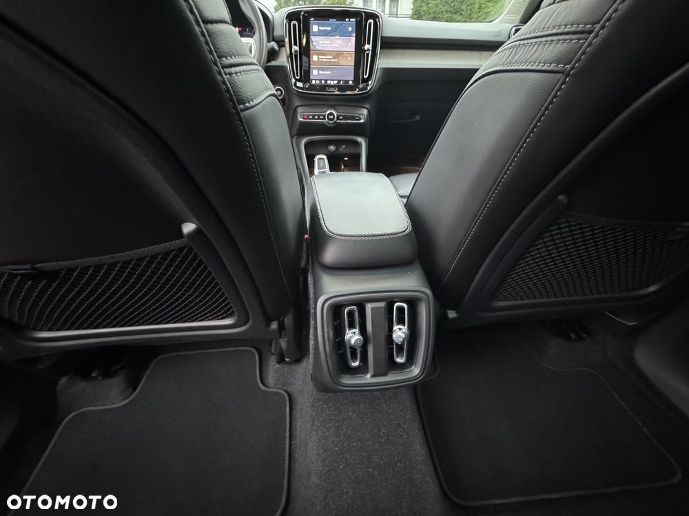 Volvo XC 40 B5 AWD Ultimate Bright - 23