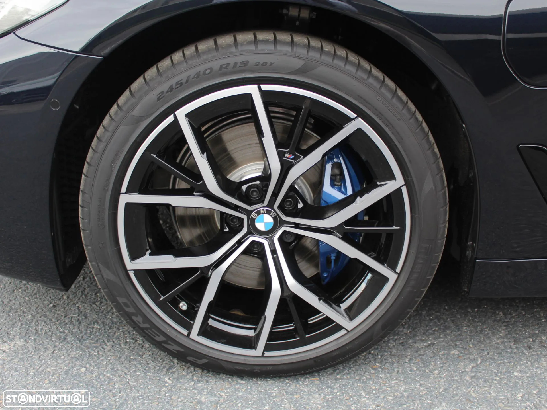 BMW 530 e Pack Desportivo M - 4