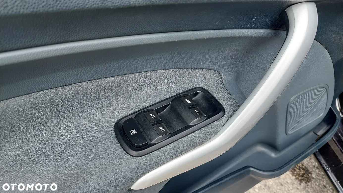 Ford Fiesta - 11