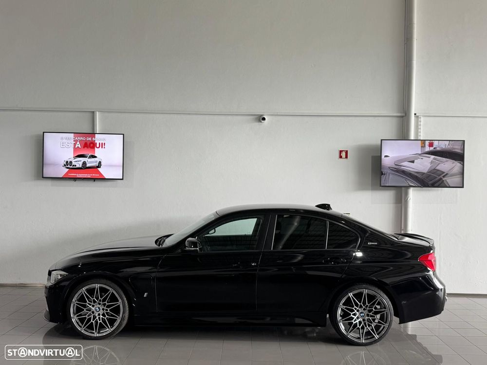 BMW 330 e iPerformance Pack M - 9