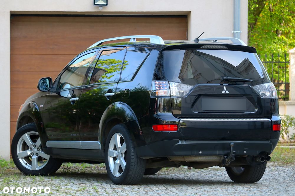 Mitsubishi Outlander 2.2 DID Intense + - 30