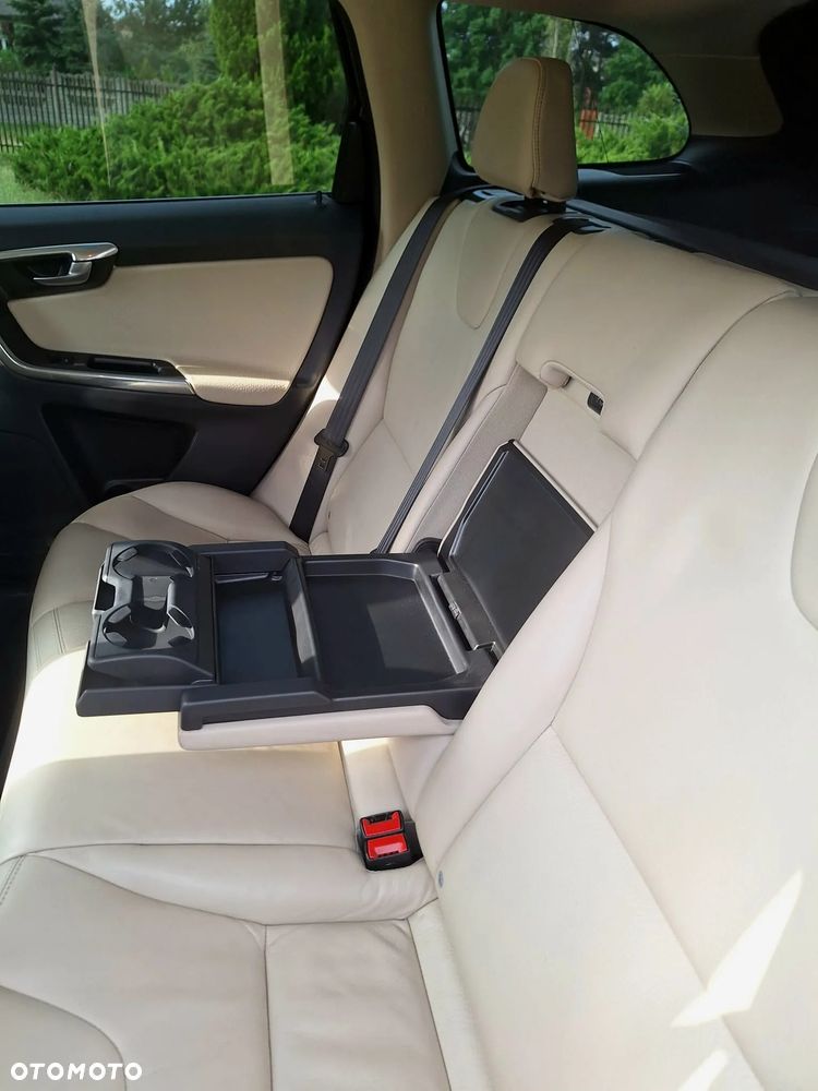 Volvo XC 60 D3 Summum - 10