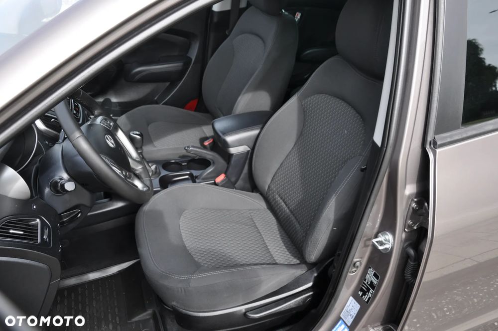 Hyundai ix35 1.6 2WD 5 Star Edition - 16