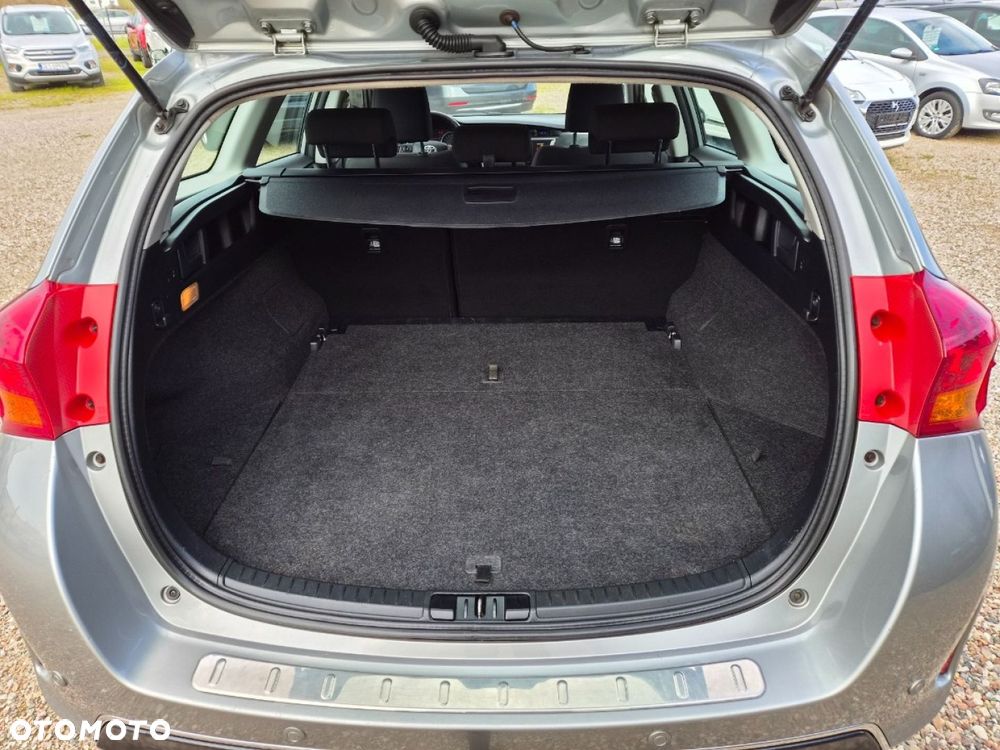 Toyota Auris - 18