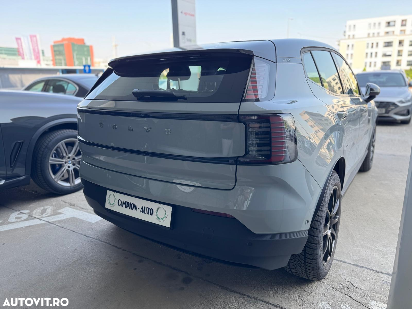 Volvo EX30 Twin Motor Performance AWD Ultra - 5