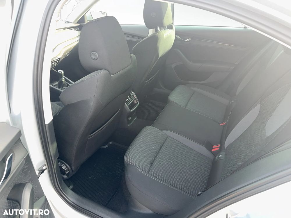 Skoda Octavia 1.5 TSI Ambition - 12