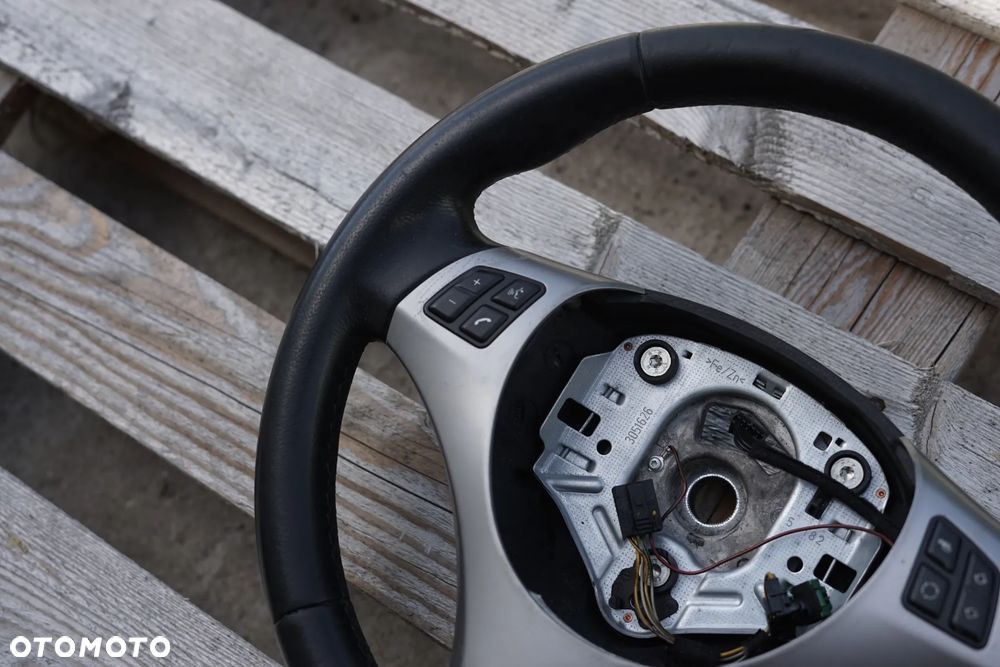 Kierownica skórzana multi BMW seria 1 E87 6771376 - 2