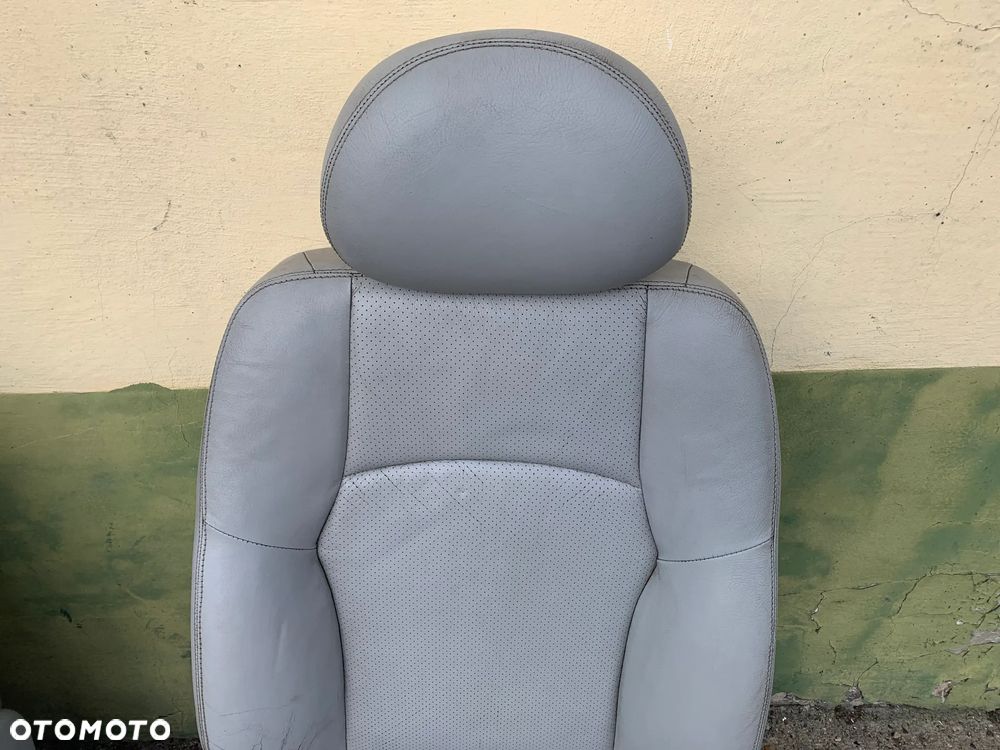 Mercedes C W203 sedan komplet foteli fotele kanapa szara skóra - 2