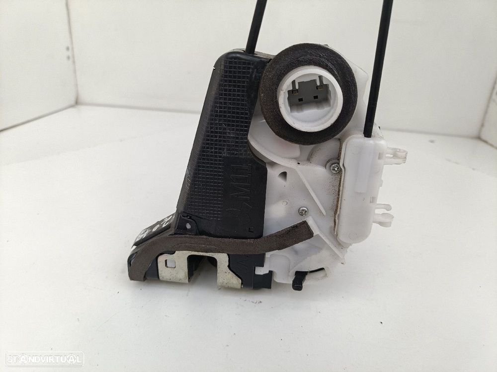 Fecho / Fechadura Porta Trás Esq Toyota Auris (_E18_) - 2