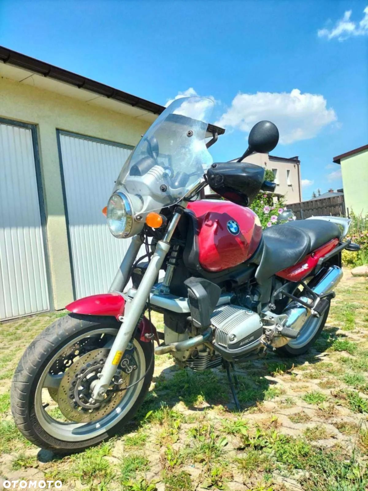 BMW R - 1