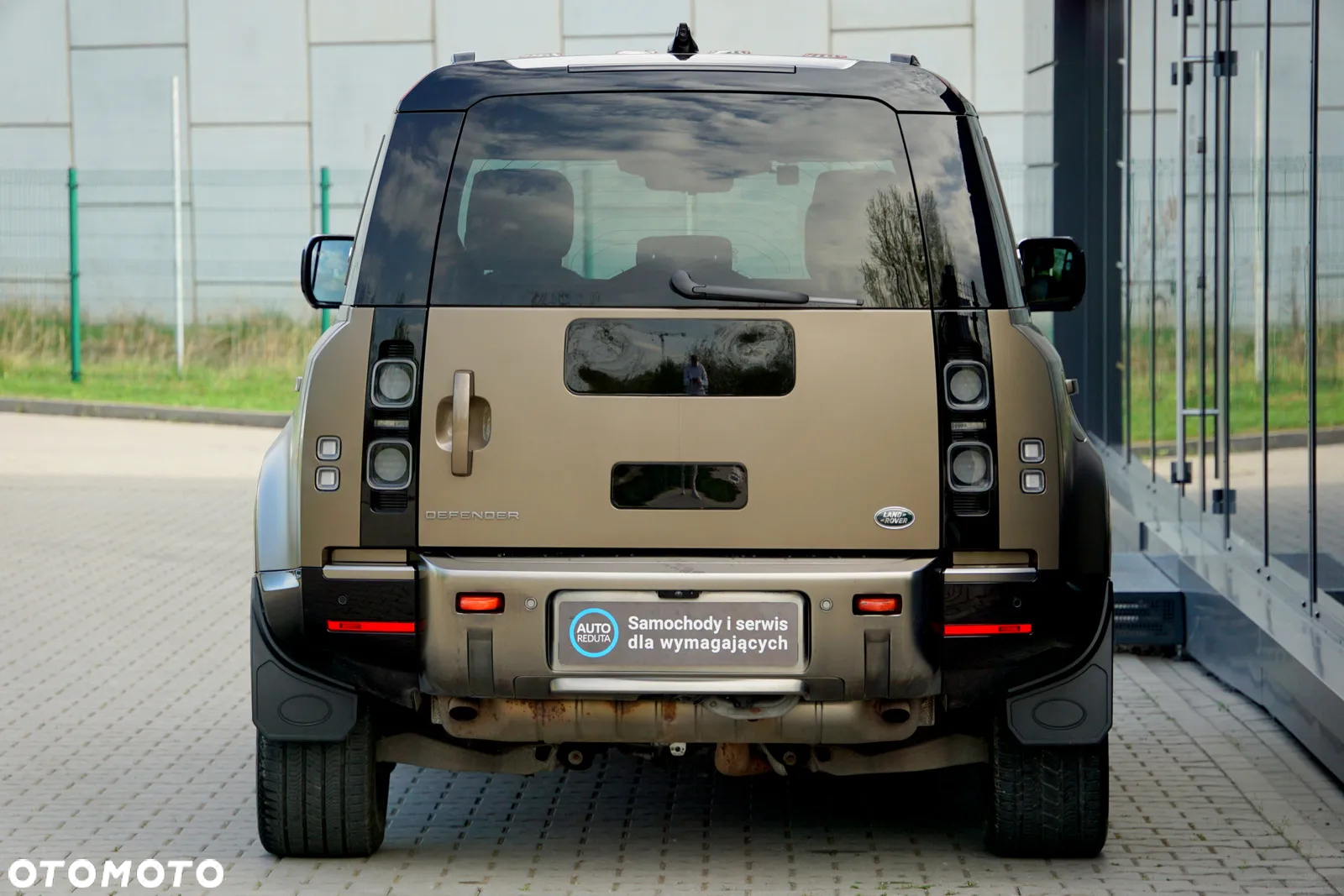 Land Rover Defender 110 P400 X - 7