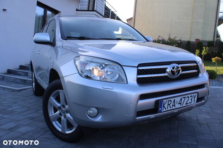 Toyota RAV4 2.2 D-4D 4x4 - 28