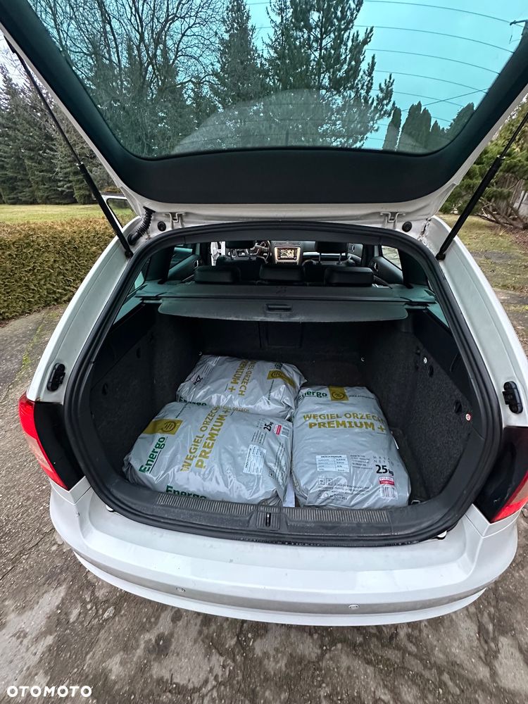 Skoda Octavia 2.0 TDI DPF DSG RS - 14