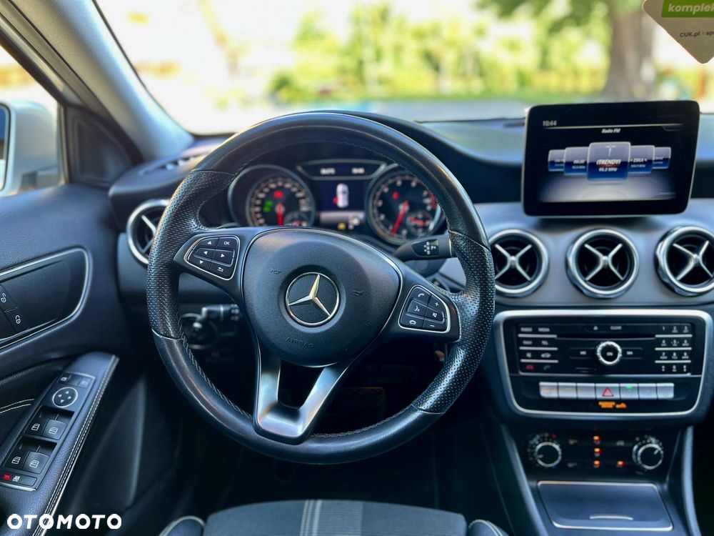 Mercedes-Benz GLA 180 7G-DCT Style - 18