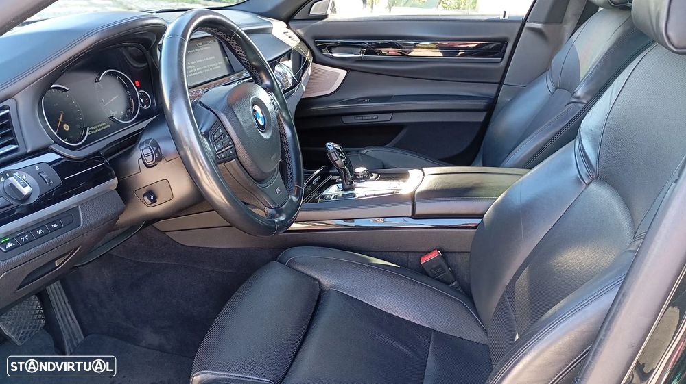 BMW 740 d xDrive - 8