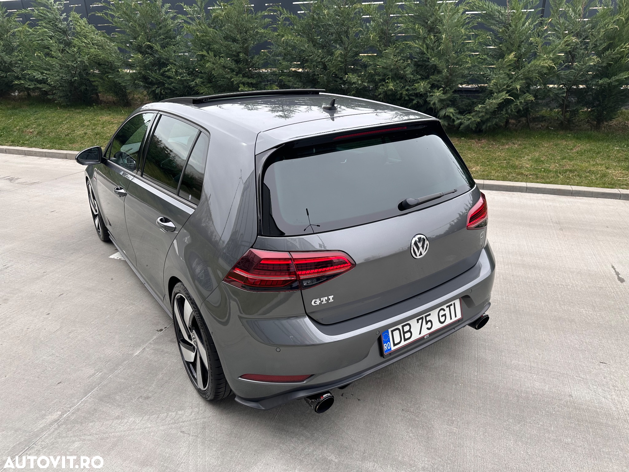 Volkswagen Golf 2.0 TSI GTI - 7