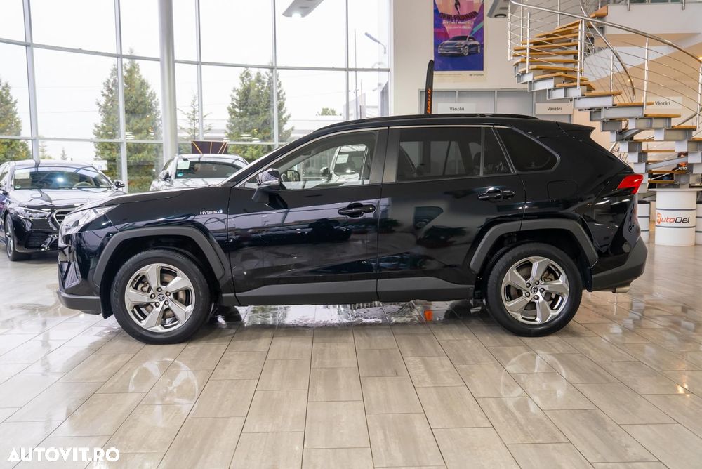 Toyota RAV4 - 6