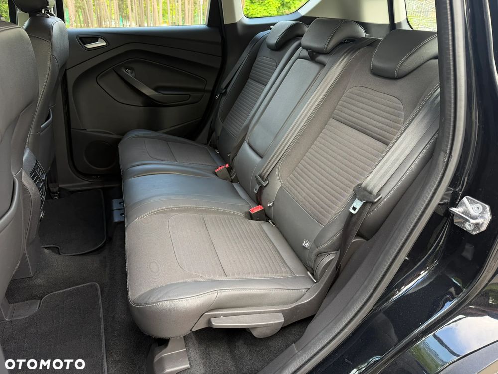 Ford Kuga 2.0 TDCi FWD Titanium - 33