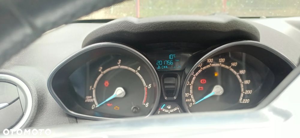Ford Fiesta 1.5 TDCi Ambiente - 10