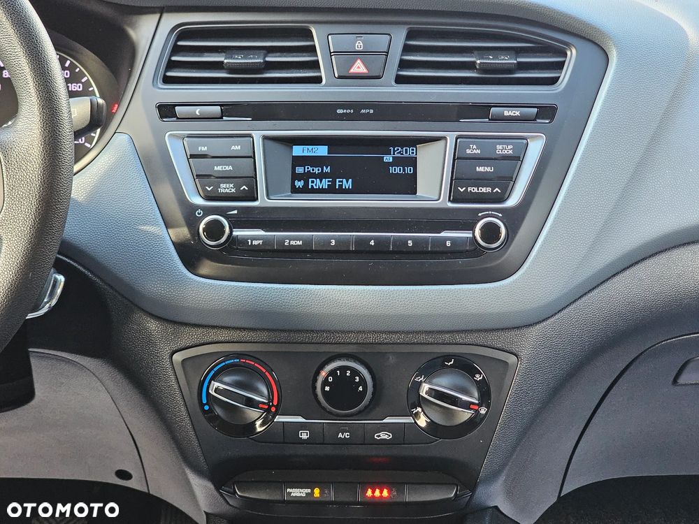 Hyundai i20 1.2 Classic + - 31