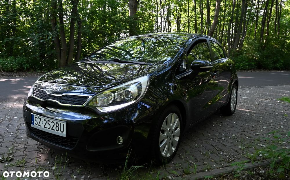 Kia Rio - 12